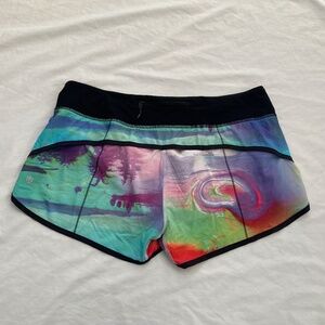LuLuLemon sz 10 Speed Short Sky to Seawheeze 2014